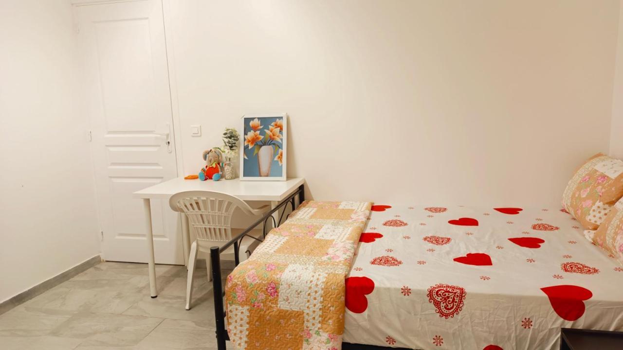 Bienvenue A Paris - Appartement Confortable, Grande Terrasse Privee Au Calme, Parking Gratuit فيتري سور سين المظهر الخارجي الصورة